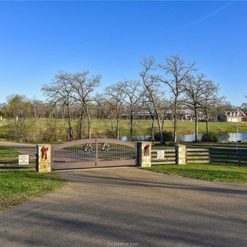 1964 Freestone Dr, College Station, TX 77845