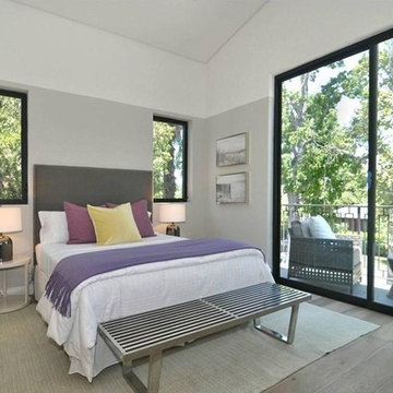Contemporary Sherman Oaks Home