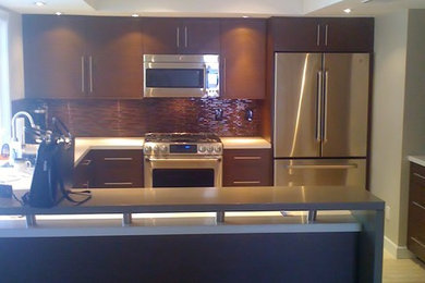 Inspiration for a contemporary kitchen remodel in Houston