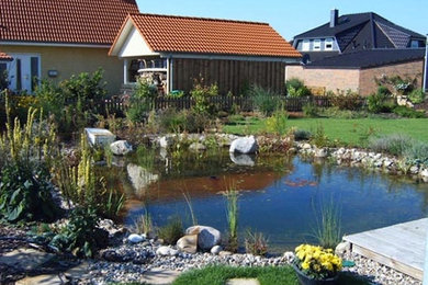 ハノーファーにあるコンテンポラリースタイルのおしゃれな庭の写真