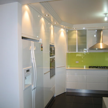 gloss white Kitchen cabinets