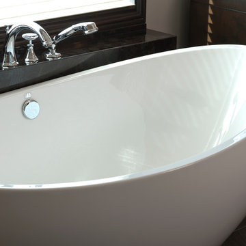 Luxury Bath Tub: Robeson Design