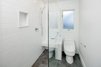 Minimalist bathroom photo in Vancouver