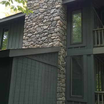 Definitive Grade manufactured stone veneer in Pennsylvania fieldstone.