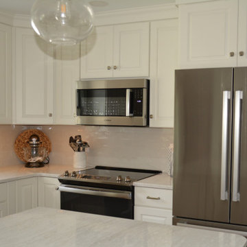 Ironbridge Quartz Perfectly Paired with White Icing