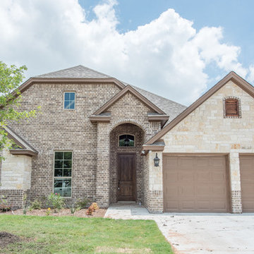 Meadow Place Estates, Breeders Drive