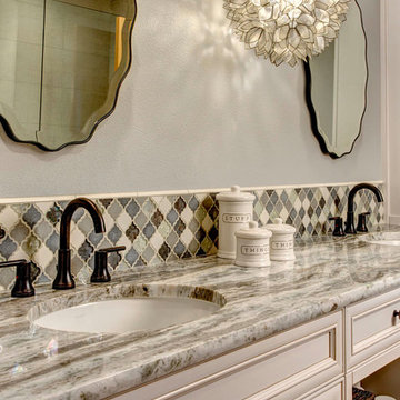 Snoqualmie Transitional Jack & Jill Bath