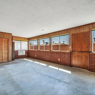 Garage Reimagined: A Bright, Functional Living Space with Mid-Century Design