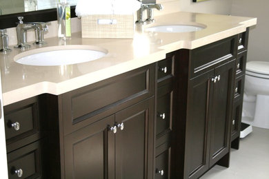Bathroom - traditional bathroom idea in Vancouver