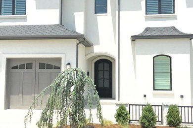 Traditional exterior home idea in Oklahoma City
