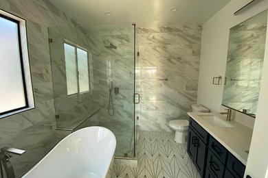 Bathroom - bathroom idea in Los Angeles