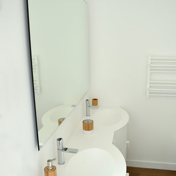 Une salle de bain moderne et design