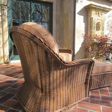 Woven Swivel Glider Lounge Chair with Ottoman