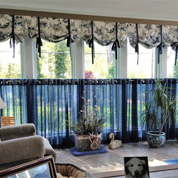 A sunroom by the lake