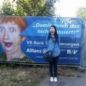 V Lim's photo