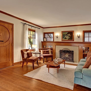2420 8th Ave W, Seattle, WA 98119 on the top of Queen Anne!