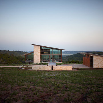 A Glass House in the Hill Country