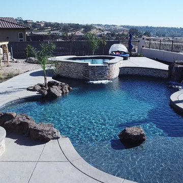 Lincoln Massive Freeform Pool & Spa