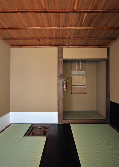 Japanese Home Bar by 岩崎建築研究室