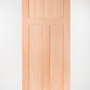 S33 Interior Hemlock 3 Panel Shaker