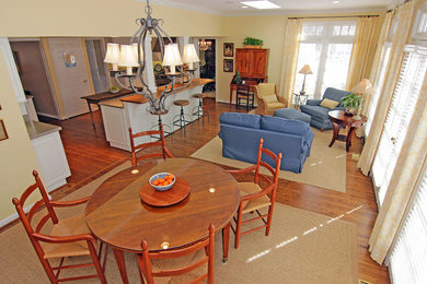 Sunroom - traditional sunroom idea in Charleston