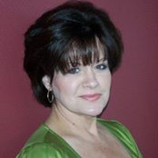 Alesa Baldwin's photo