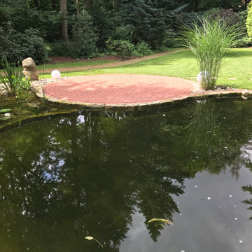 Sitzplatz am Gartenteich