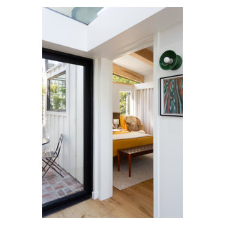 Treeview ADU - Midcentury - Hall - Los Angeles - by SoCal Canyon ...