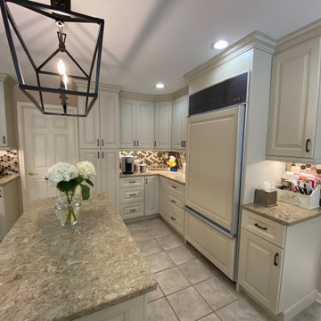 Beautifully Classic Kitchen Perfect for Entertaining