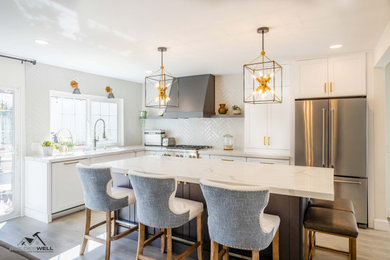 Kitchen - kitchen idea in Orange County