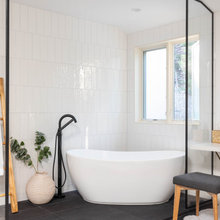 Walnut: Bathroom