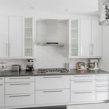 Modern White & Grey Kitchen Design Oakville