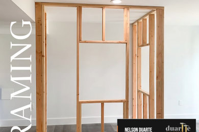 Home design - mid-sized traditional home design idea in Raleigh