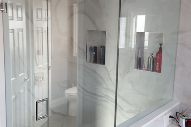 Bathroom photo in Toronto