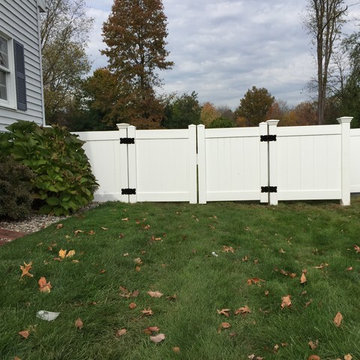 Newington| 4' Premium PVC Yard Enclosure