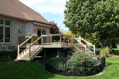Inspiration for a craftsman deck remodel in Detroit
