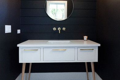 Example of a bathroom design in Chicago