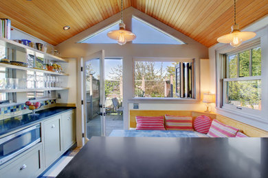 Kitchen photo in Seattle