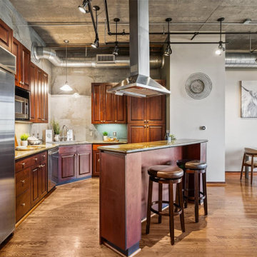 505 Bastrop Loft Staging & Listing