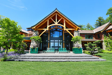 Lakeside Lodge Home