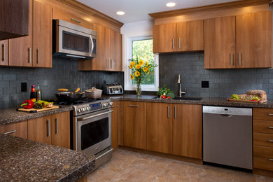 Minimalist kitchen photo in Ottawa