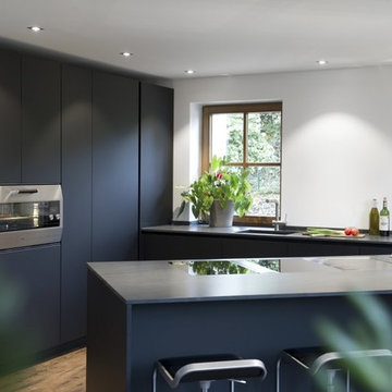 Moderne Küche in schwarz matt