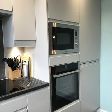 Matt Handleless Kitchen in Dove Grey