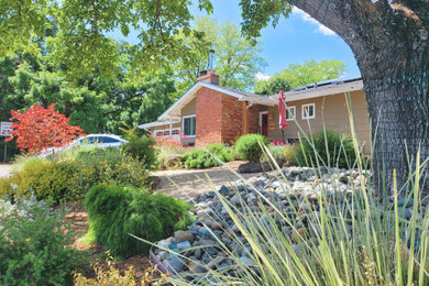 This is an example of a rustic landscaping in Sacramento.
