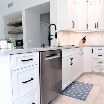 90s Kitchen Reimagined: Timeless Style & Smart Function