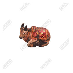 ANTIQUE MEENAKARI SITTING COW - Decorative Objects And Figurines