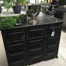 SUN ROOM DARK EXOTIC BLACK