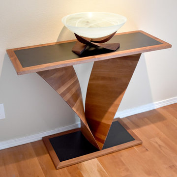 Jimmy V hall table