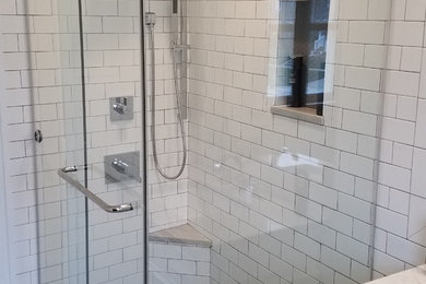 コロンバスにあるおしゃれな浴室の写真