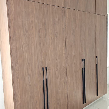 Full Wood-Grain Minimalist Floor-to-Ceiling Wardrobe